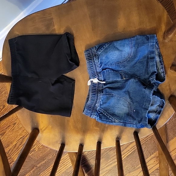 jumping beans Other - 🌻 4 for $15🌻 set of 2 24 month shorts